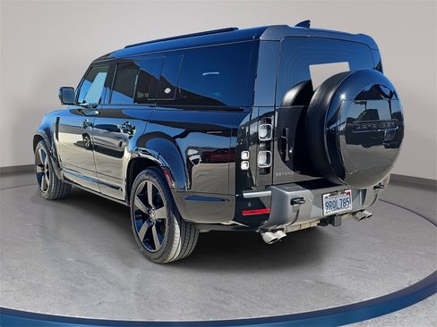 Certified 2024 Land Rover Defender 130 V8 image 7