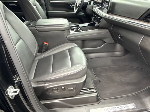 Certified 2025 Chevrolet Tahoe Z71 image 13