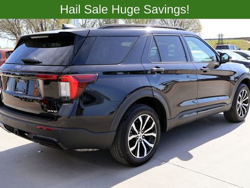 Used 2025 Ford Explorer ST-Line AWD/4WD image 7
