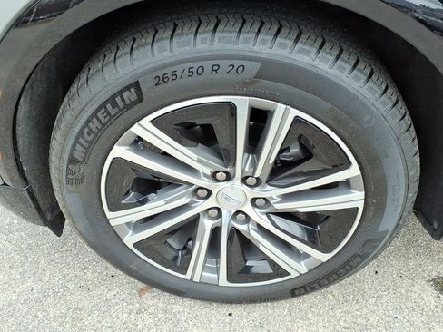 Used 2025 Cadillac Lyriq Luxury image 9