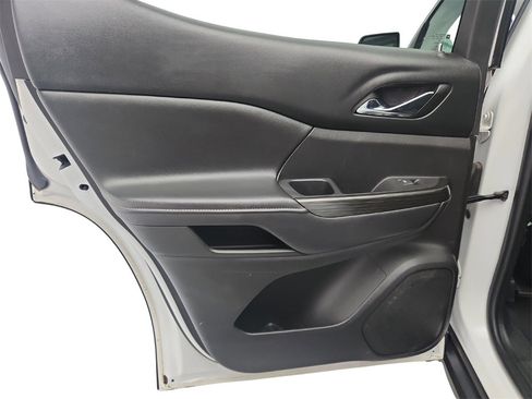 Used 2018 GMC Acadia SLT image 24