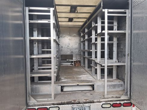 Used 2019 Isuzu NPR RWD image 5