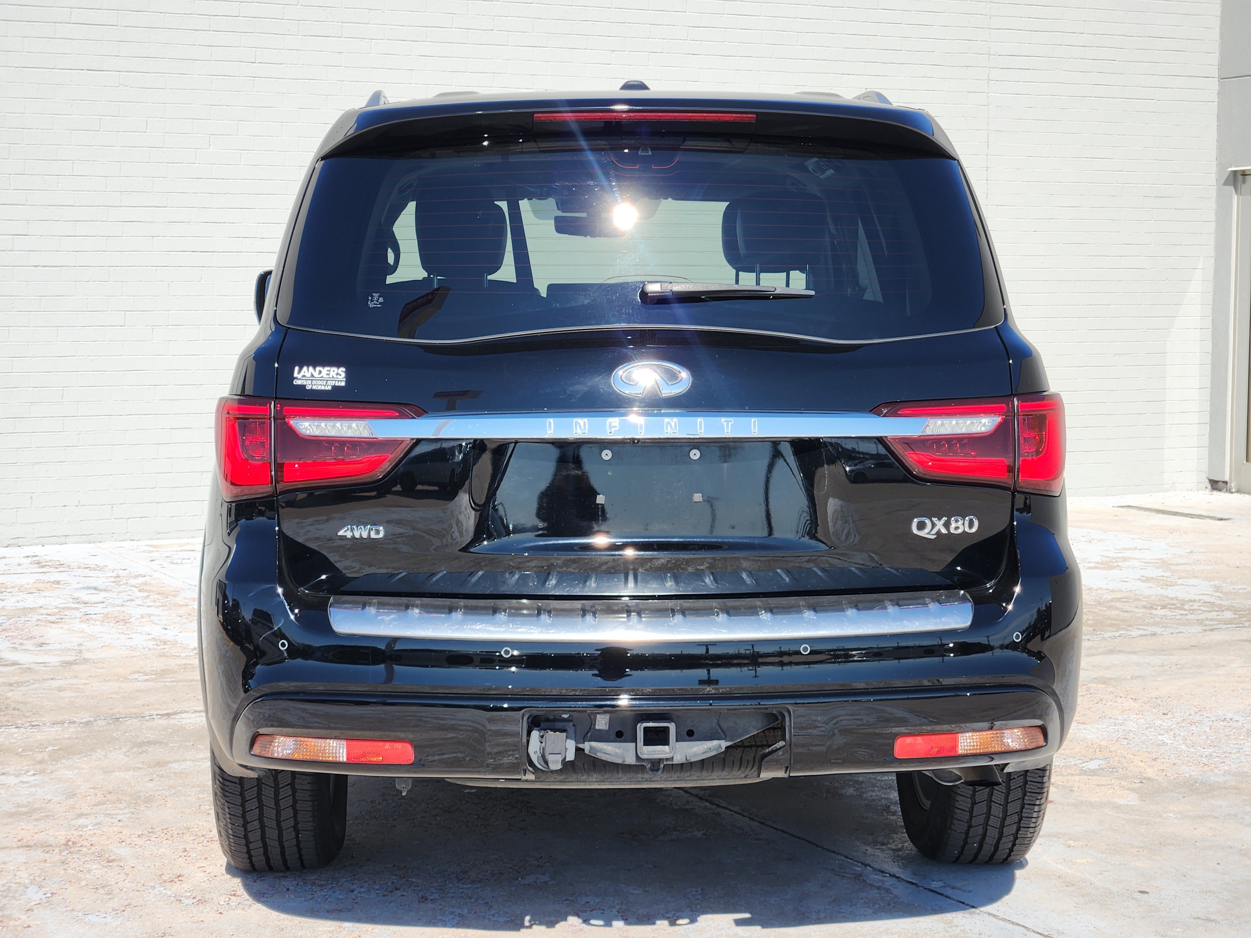 Used 2023 INFINITI QX80 Luxe w/ Cargo Package AWD/4WD image 7