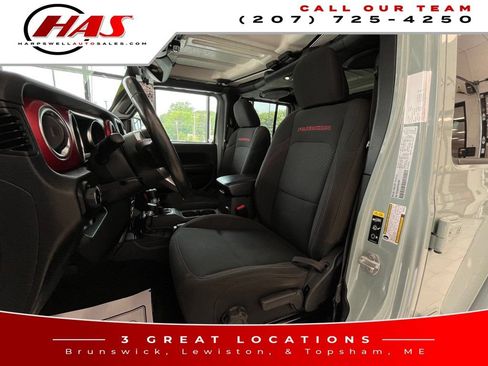 Used 2023 Jeep Wrangler Unlimited Rubicon w/ Cold Weather Group AWD/4WD image 10