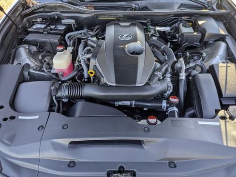 Used 2016 Lexus GS 200t image 37