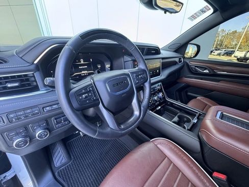 Used 2024 GMC Yukon Denali Ultimate image 13