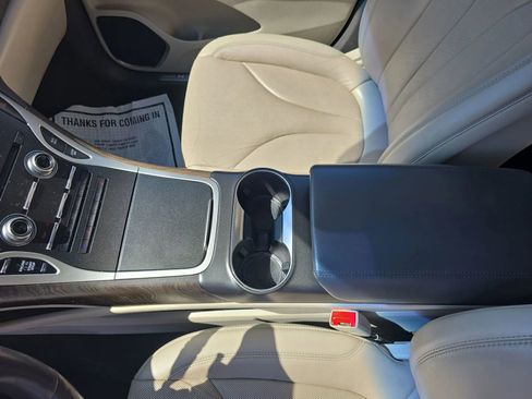 Used 2019 Lincoln Nautilus Reserve AWD/4WD image 18