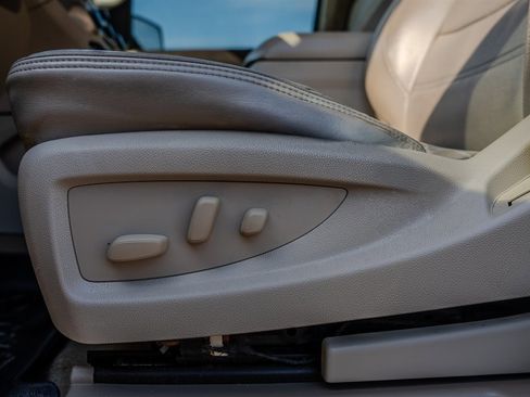 Used 2015 GMC Yukon XL Denali w/ Premium Package image 29