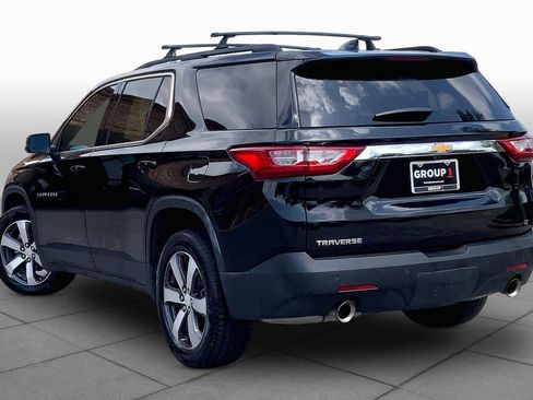 Used 2021 Chevrolet Traverse LT w/ LT Premium Package image 12