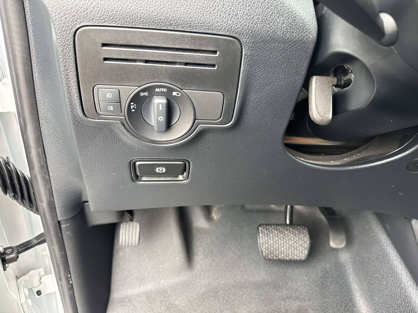 Used 2023 Mercedes-Benz Metris image 29