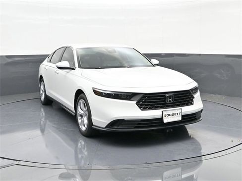 New 2025 Honda Accord LX image 18