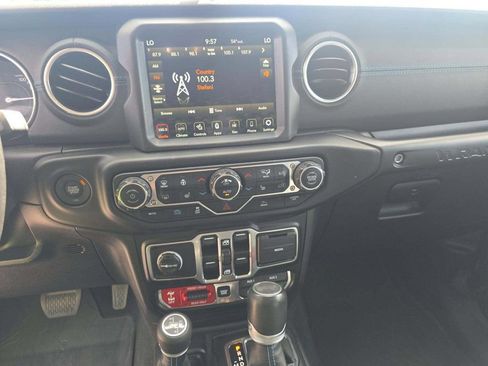Used 2023 Jeep Wrangler Unlimited Rubicon 4xe w/ Cold Weather Group AWD/4WD image 6