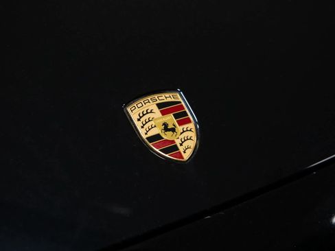 Certified 2022 Porsche Cayenne image 32