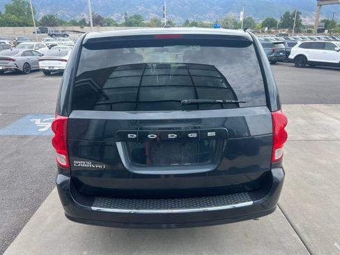 Used 2013 Dodge Grand Caravan SXT w/ UConnect Hands-Free Group FWD image 4