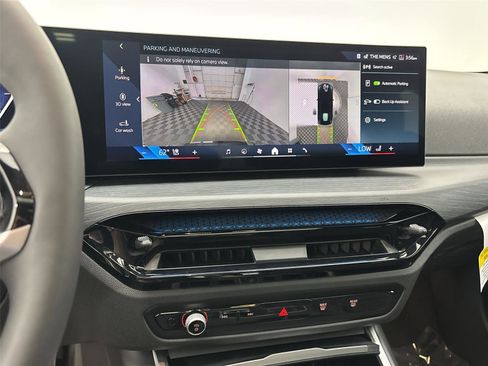 Used 2025 BMW i4 xDrive40i w/ Parking Assistance Package image 30