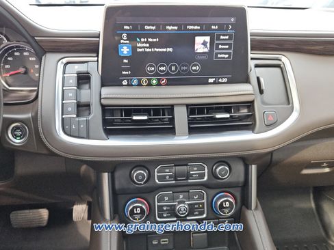 Used 2021 Chevrolet Tahoe Z71 w/ Z71 Signature Package image 15