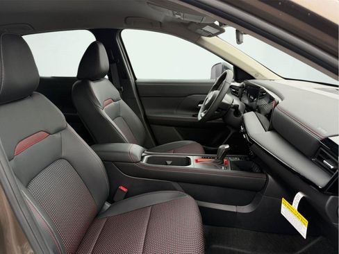 New 2026 Nissan Kicks SR w/ Cold Weather Package image 15