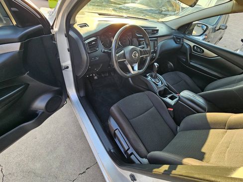 Used 2019 Nissan Rogue Sport S FWD image 10