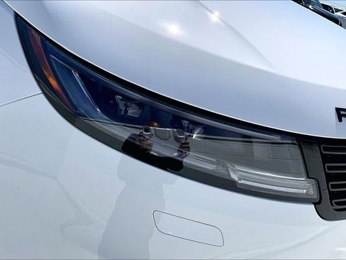 Certified 2025 Land Rover Range Rover Sport SE image 30