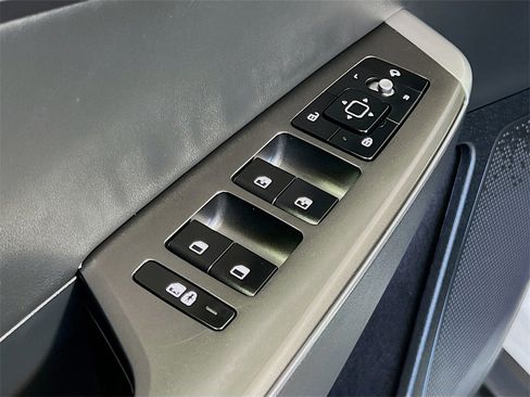 Certified 2024 Kia EV6 Light image 19