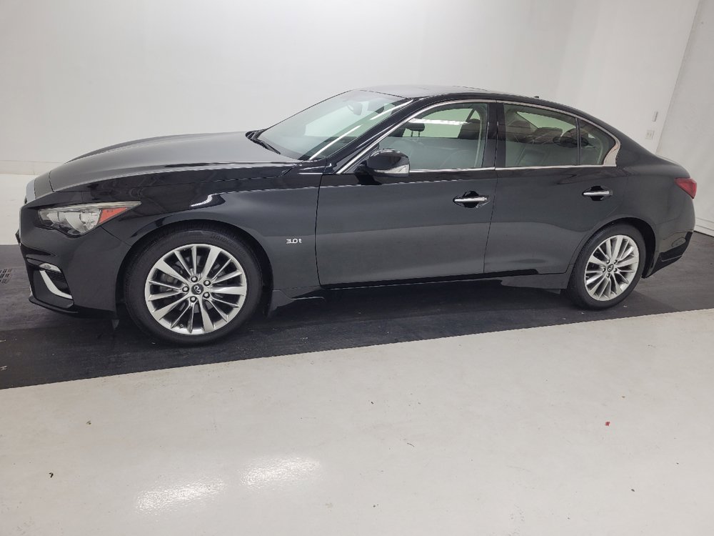 Used 2018 INFINITI Q50 Luxe w/ Cargo Package (L95) AWD/4WD image 2