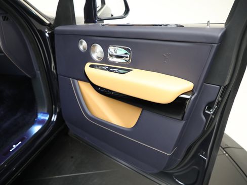 New 2026 Rolls-Royce Cullinan image 28
