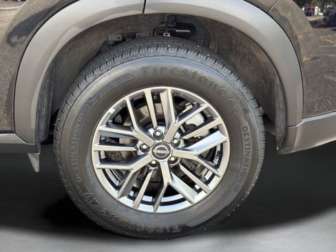 Used 2024 Nissan Rogue S AWD/4WD image 29
