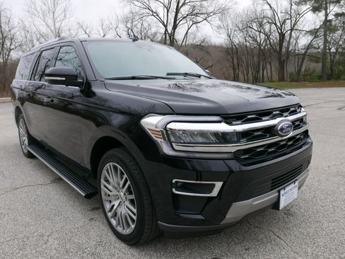 Used 2024 Ford Expedition Max Limited image 3