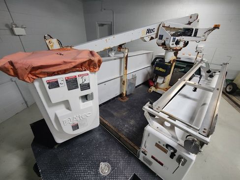 Used 2014 Ford F450 XL w/ Power Equipment Group image 10