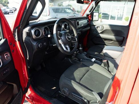 Certified 2023 Jeep Gladiator Overland image 15