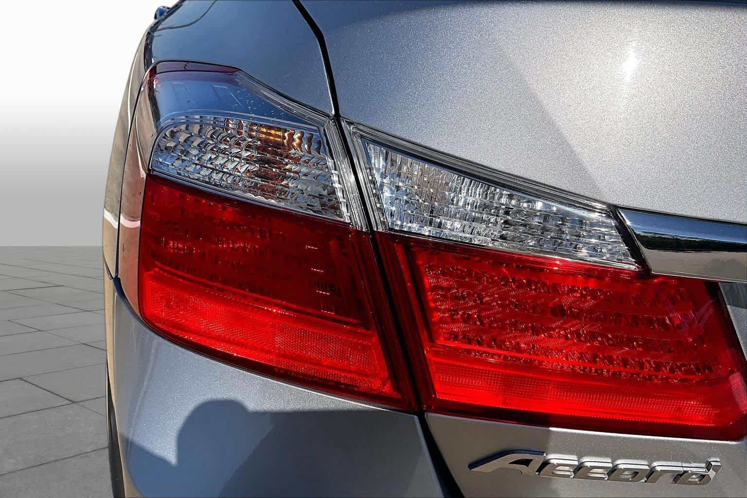 Used 2015 Honda Accord LX image 27