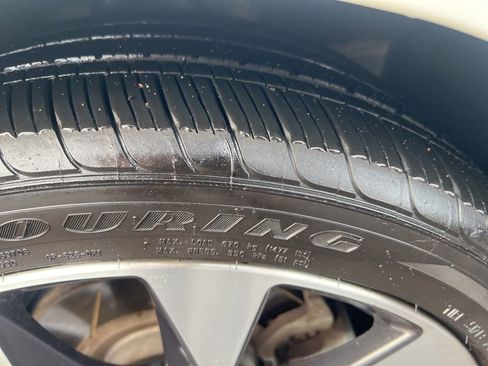 Certified 2018 Nissan Maxima Platinum image 40