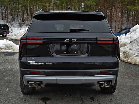 New 2026 Chevrolet Traverse LT w/ Sun and Wheel Package image 7