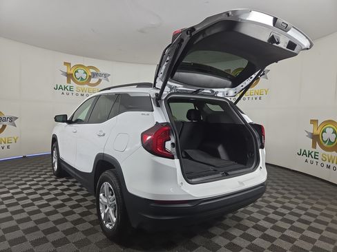 Used 2022 GMC Terrain SLE w/ Driver Convenience Package AWD/4WD image 30