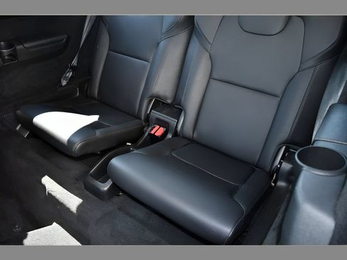 Used 2020 Volvo XC90 T6 Momentum AWD/4WD image 16
