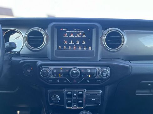 Used 2020 Jeep Wrangler Unlimited Sahara w/ Cold Weather Group image 14