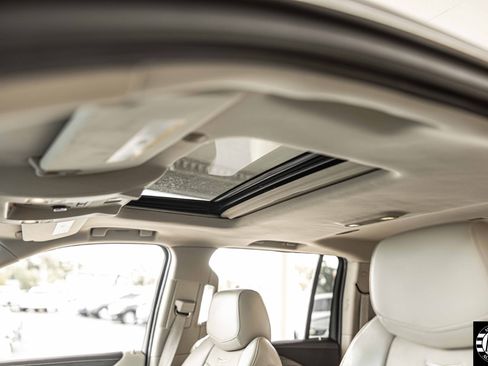 Used 2018 Cadillac Escalade ESV Luxury image 20