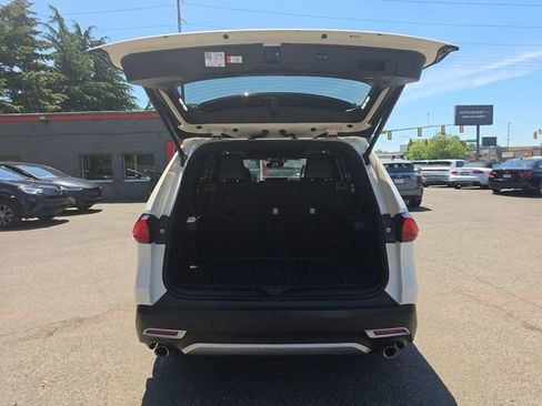 Used 2024 Toyota Grand Highlander AWD Hybrid image 11
