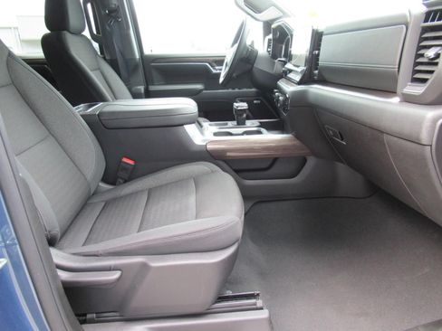 Used 2024 Chevrolet Silverado 1500 RST w/ Convenience Package II AWD/4WD image 10