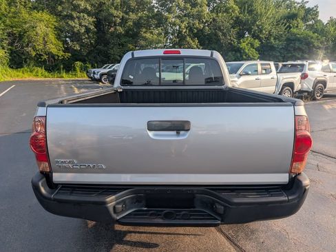 Used 2015 Toyota Tacoma 4x4 Access Cab w/ Convenience Package image 6