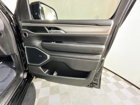 Used 2025 Jeep Wagoneer Series II w/ Premium Group I image 22