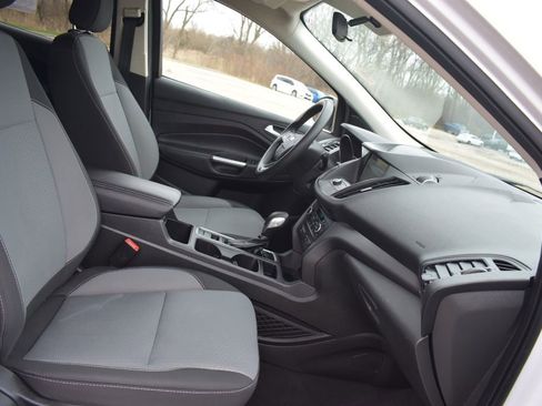 Used 2019 Ford Escape SE image 15