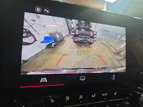 New 2026 GMC Canyon AT4 image 22