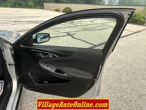 Used 2016 Chevrolet Malibu LT FWD image 33