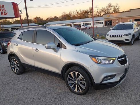 Used 2019 Buick Encore Essence image 5