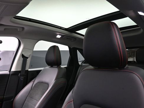 Used 2022 Ford Escape SEL w/ SEL Stealth AWD Package image 17