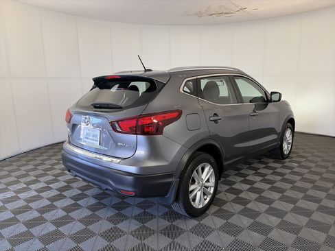 Used 2017 Nissan Rogue Sport SV image 5