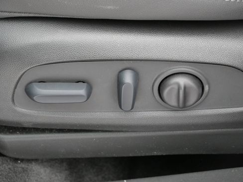 Used 2022 Buick Encore GX Select w/ Sport Touring Package image 18