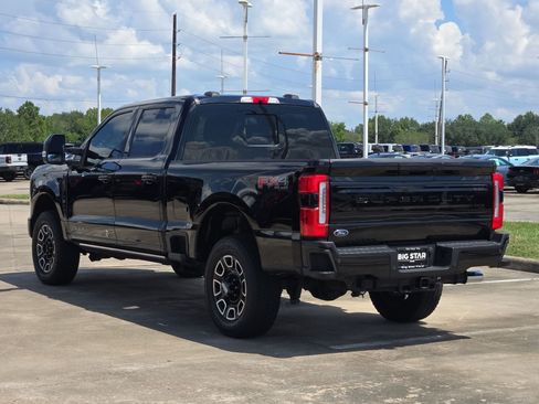 Used 2025 Ford F250 Platinum w/ FX4 Off-Road Package AWD/4WD image 12