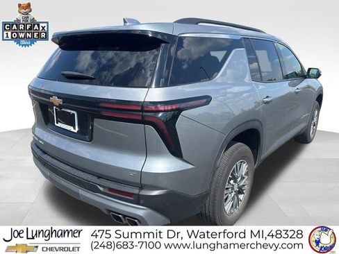 Used 2024 Chevrolet Traverse LT w/ Trailering Package AWD/4WD image 3